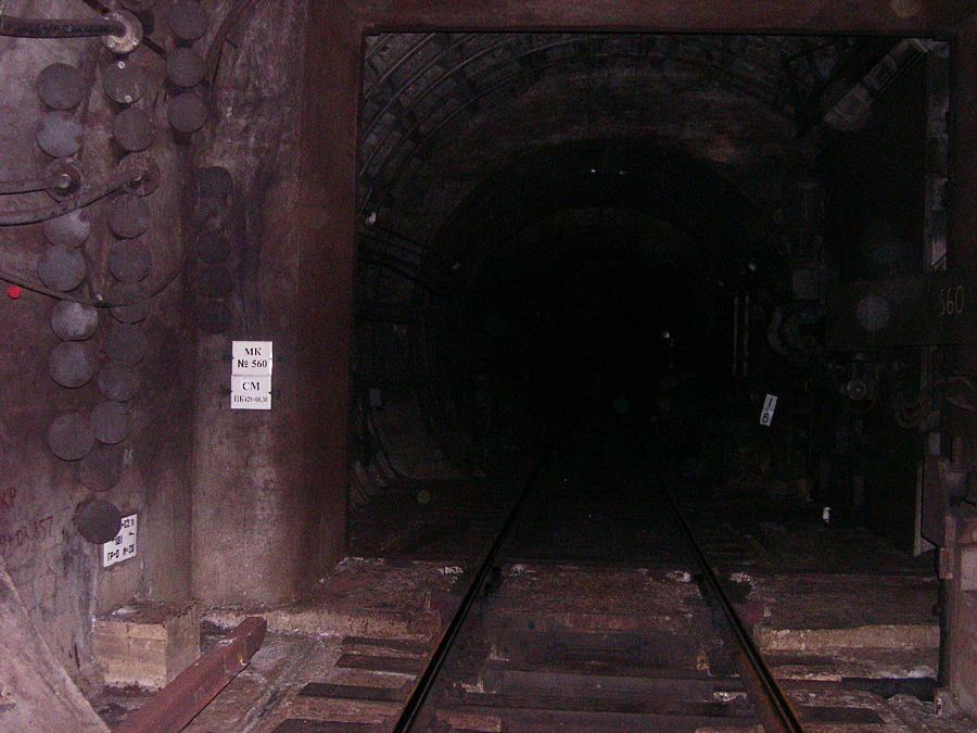 Petersburg metro, hinged hermetic door in the tunnel