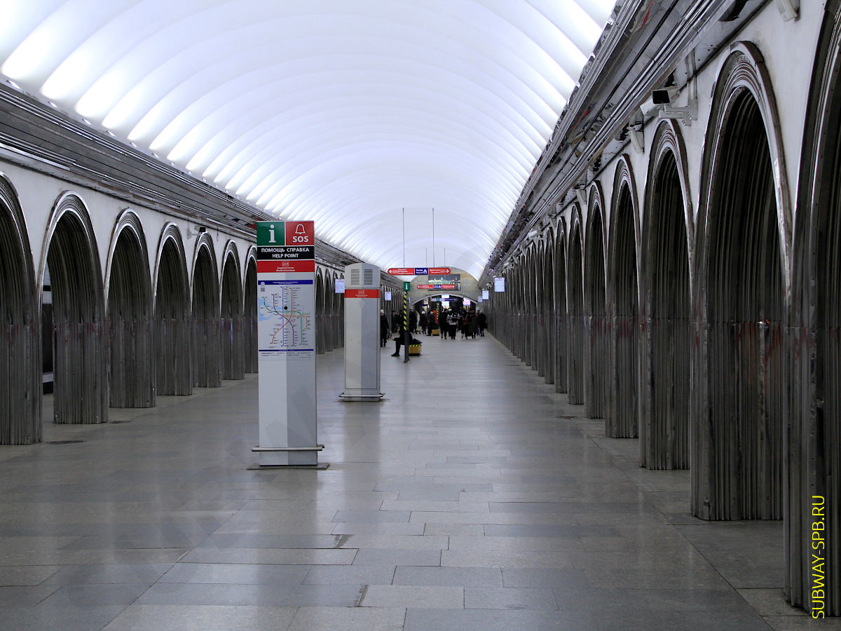 Станция метро Академическая, Санкт-Петербург