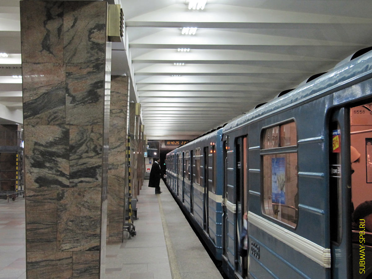 Metro station Leninsky prospect, Saint-Petersburg