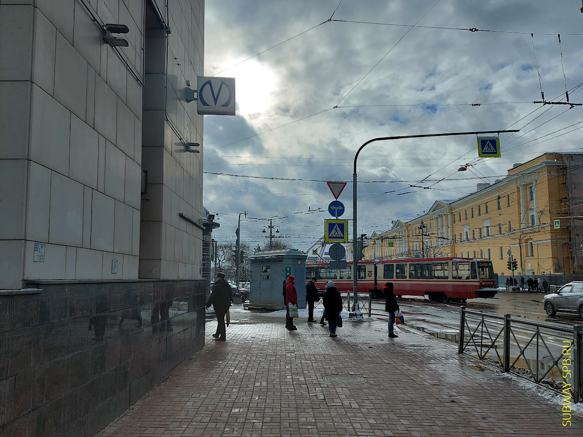 Станция метро Площадь Ленина, Санкт-Петербург