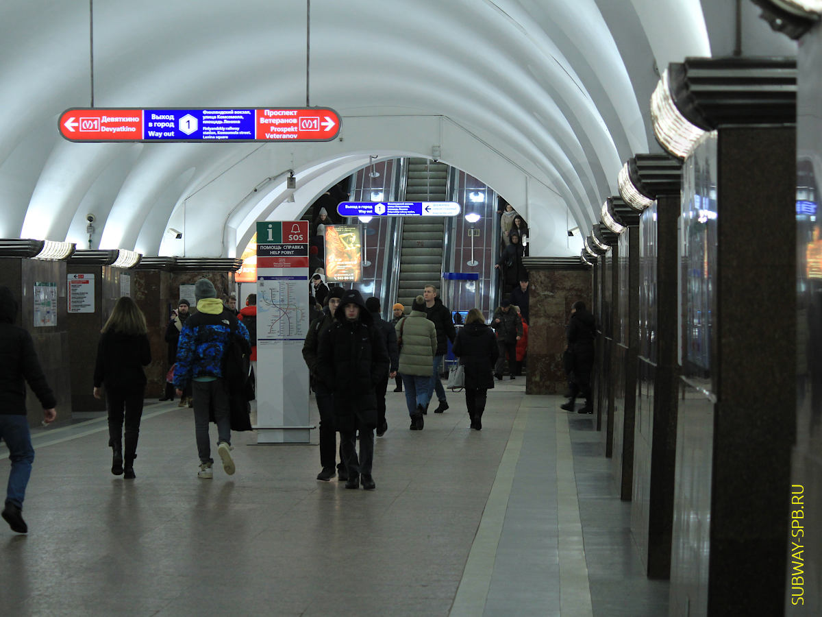 Ploshchad Lenina metro station, Saint-Petersburg