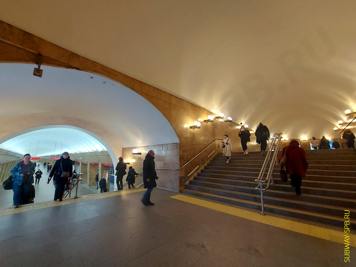 Станция метро Выборгская, Санкт-Петербург
