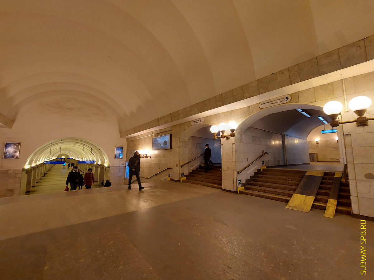 Prospect Prosveshcheniya Metro Station, Saint-Petersburg