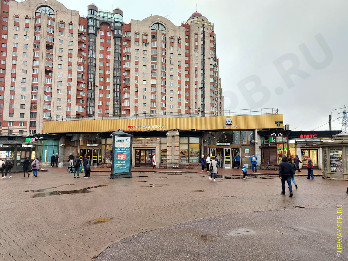Zvyozdnaya Metro Station, Saint-Petersburg