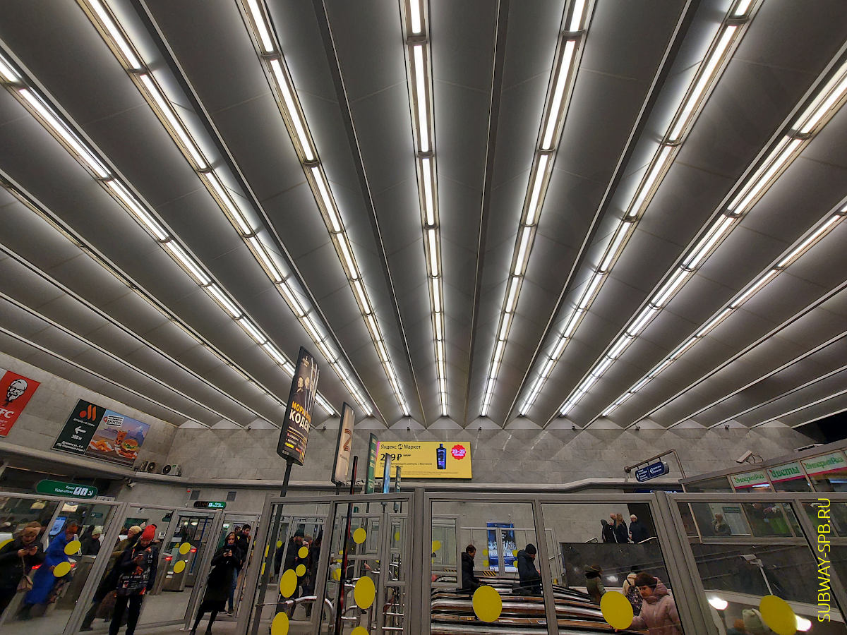 Gostiny Dvor Metro Station, Saint-Petersburg