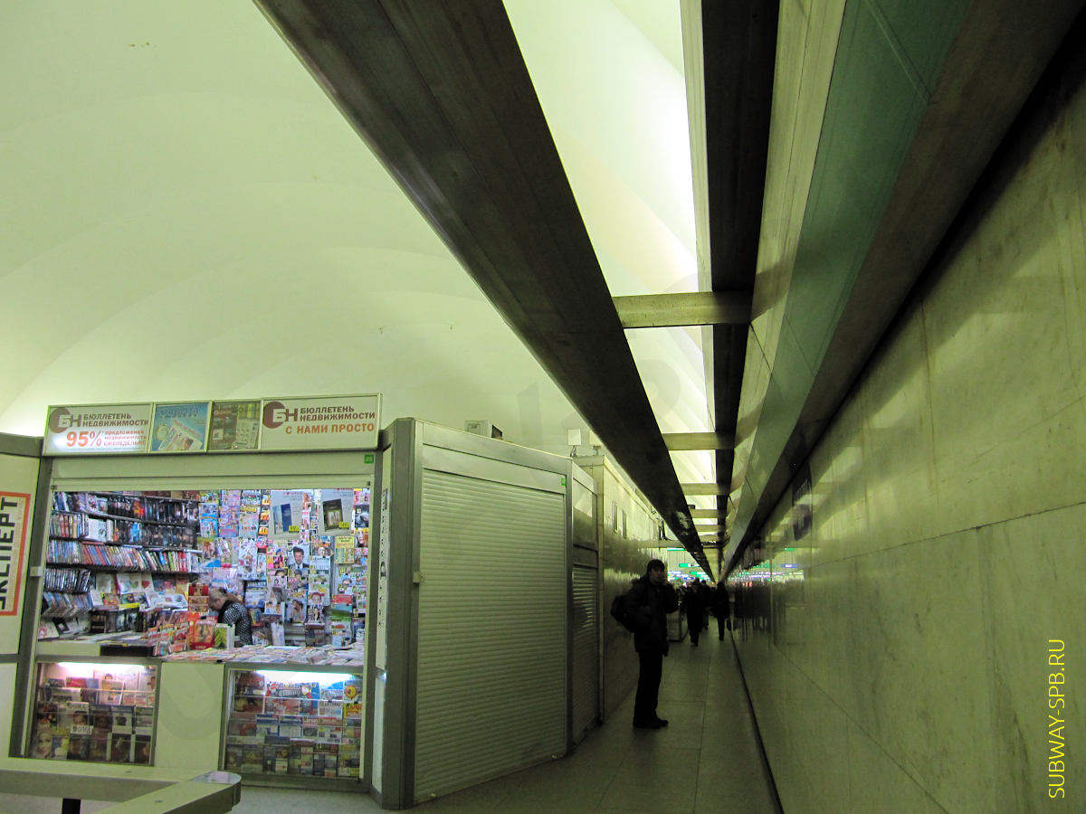 Gostiny Dvor Metro Station, Saint-Petersburg