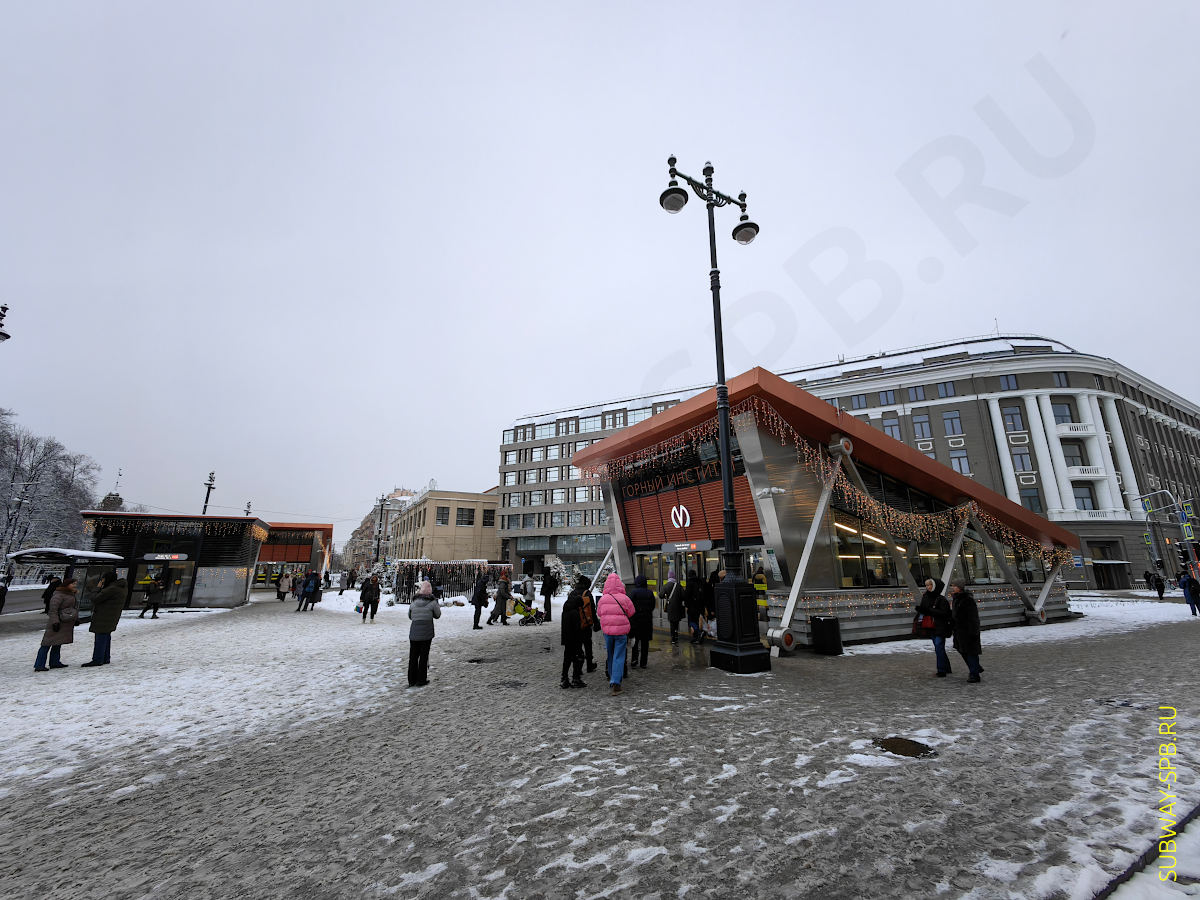 Станция метро Горный институт, Санкт-Петербург