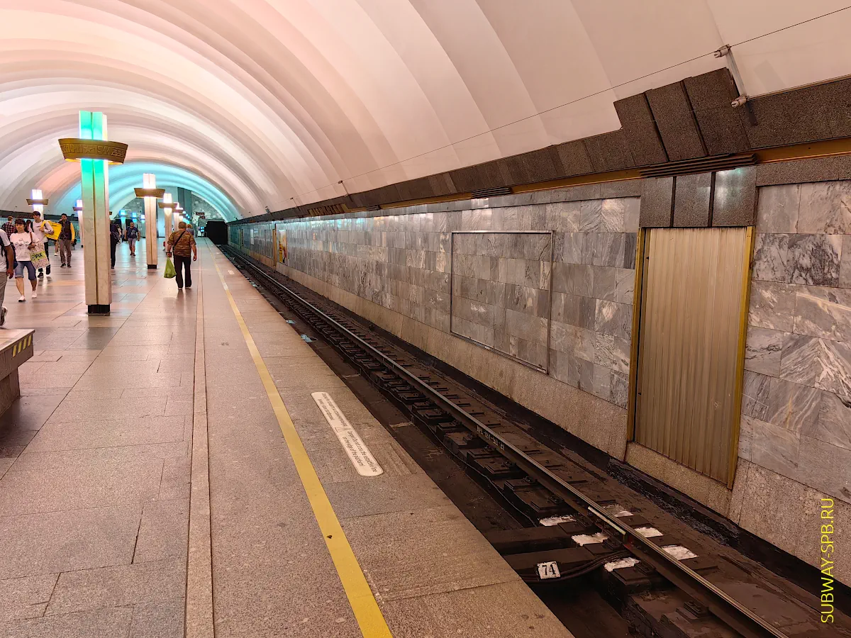 Станция метро Ладожская, Санкт-Петербург Станция метро Ладожская, Санкт-Петербург