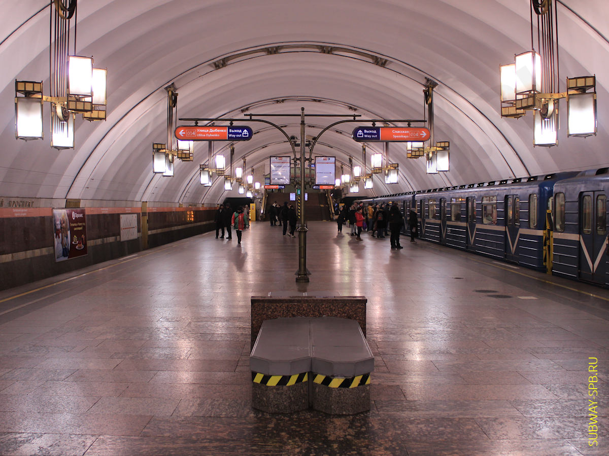 Ligovsky Prospekt Metro Station, Saint-Petersburg
