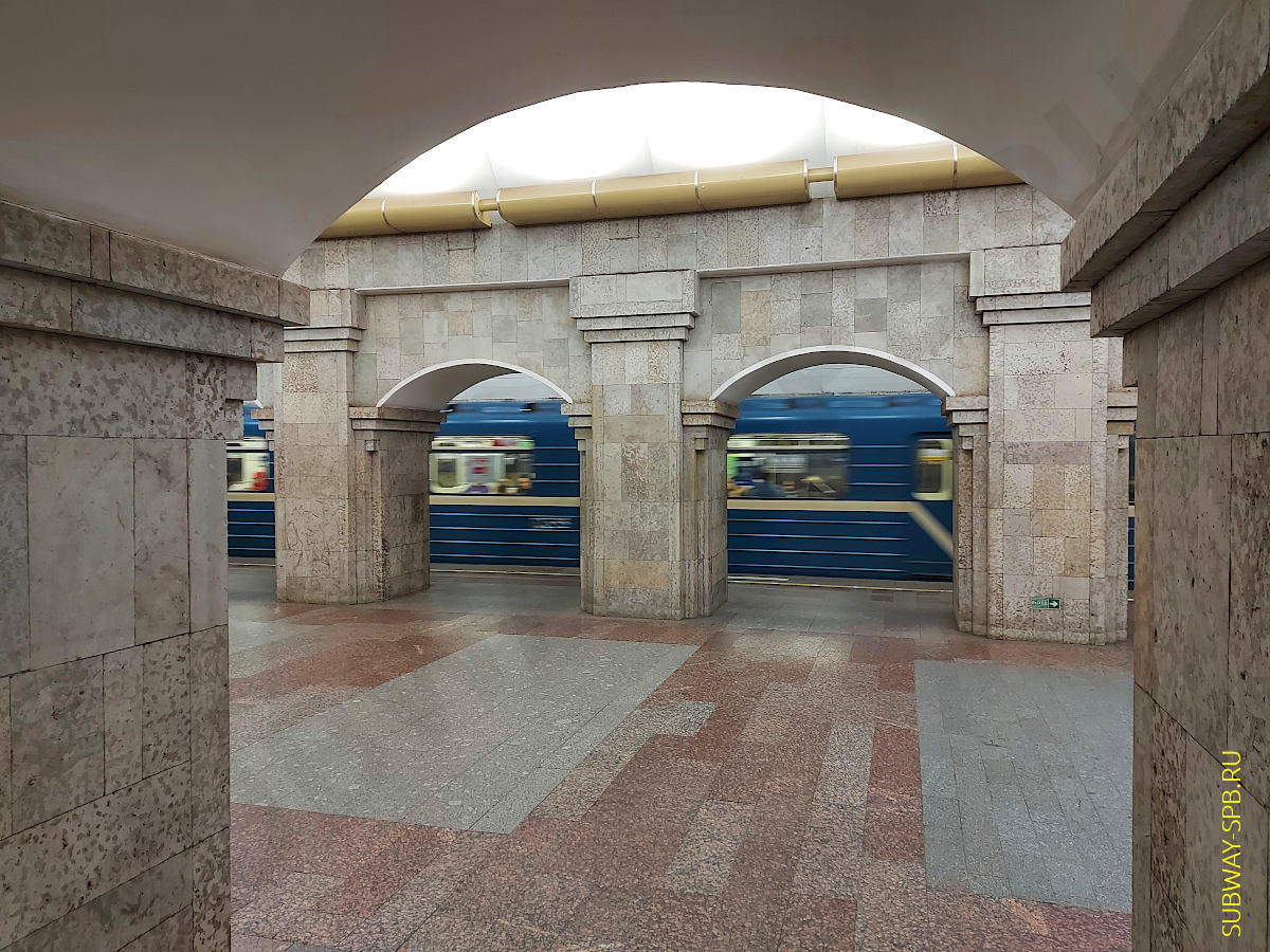 Станция метро Крестовский остров, Санкт-Петербург
