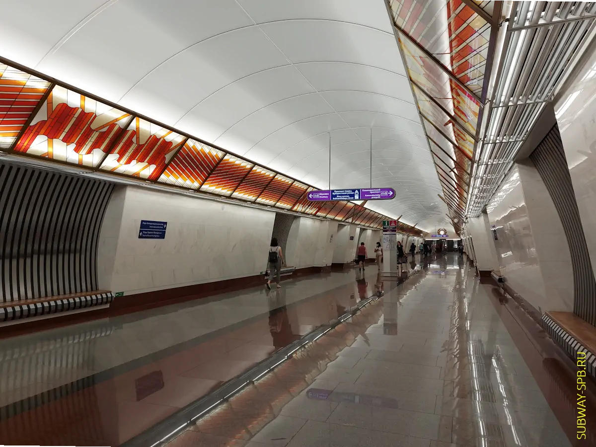 Metro station Prospekt Slavy, Saint-Petersburg Metro station Prospekt Slavy, Saint-Petersburg