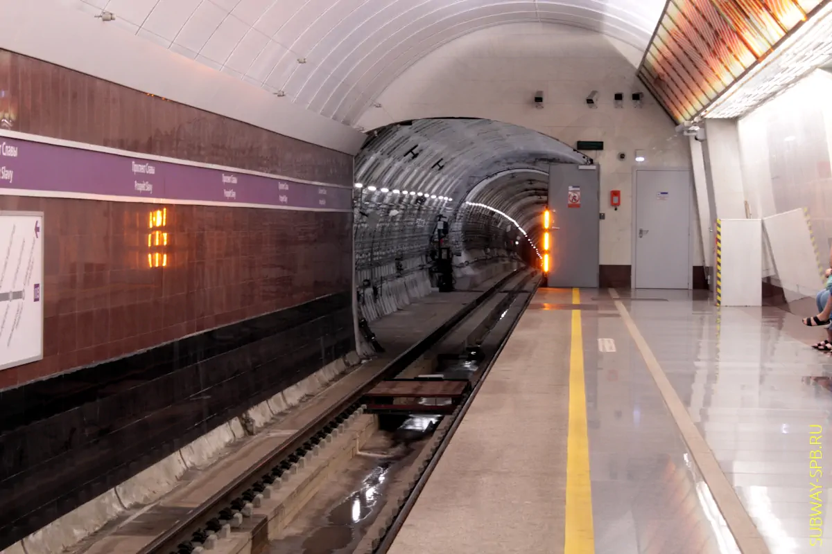 Metro station Prospekt Slavy, Saint-Petersburg Metro station Prospekt Slavy, Saint-Petersburg
