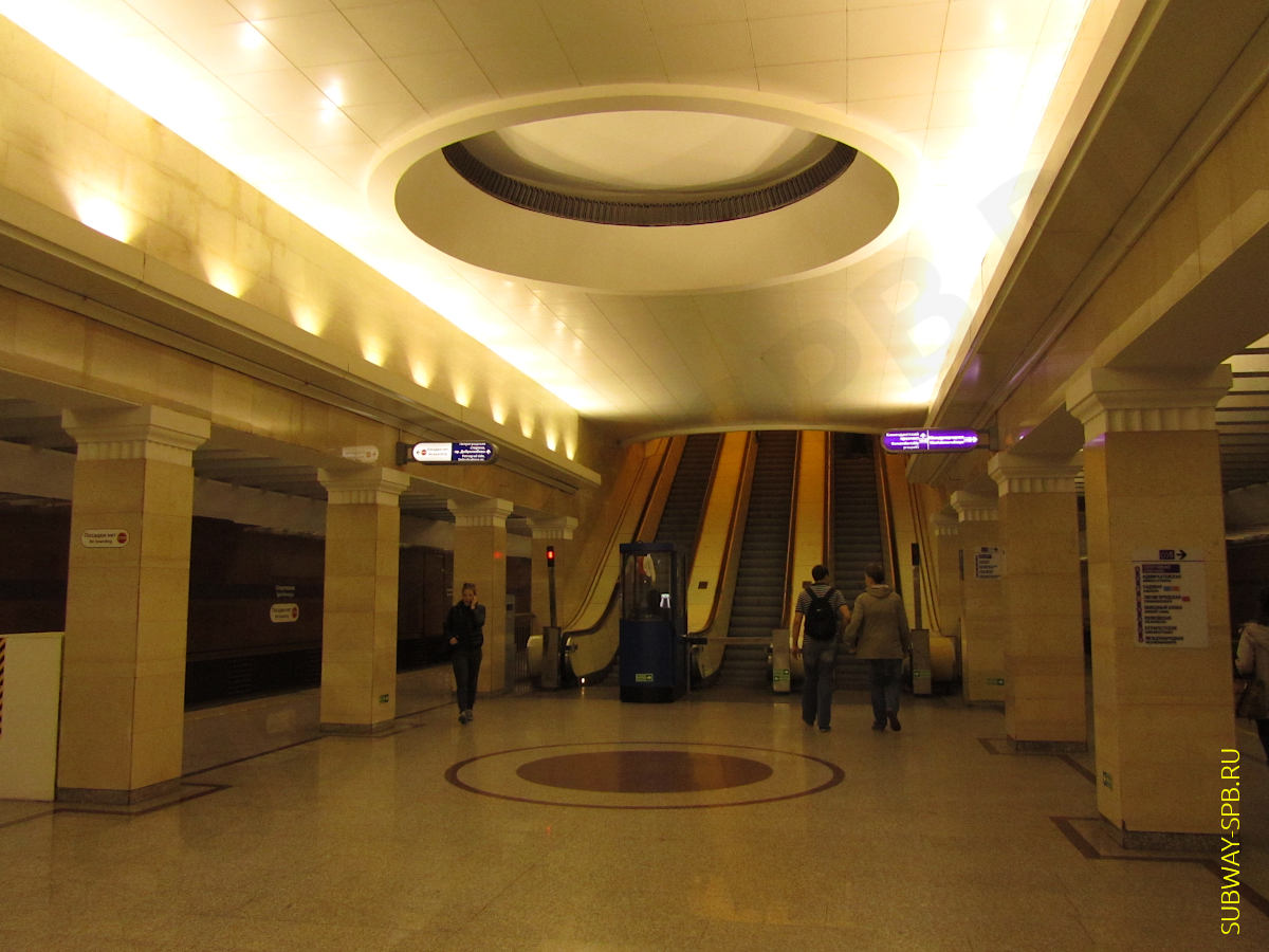 Станция метро Спортивная, нижний зал, Санкт-Петербург