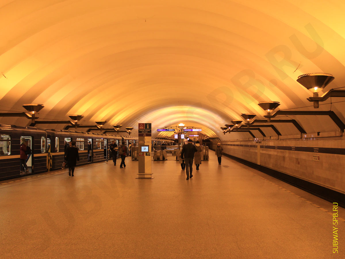 Станция метро Спортивная, верхний зал, Санкт-Петербург