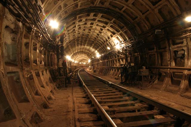 接続トンネルSadovaya / Nevsky展望、サンクトペテルブルクメトロ