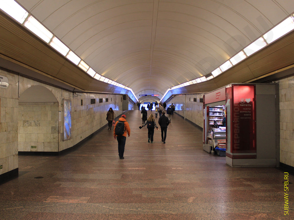 Transition between Sennaya and Sadovaya metro stations, Saint Petersburg