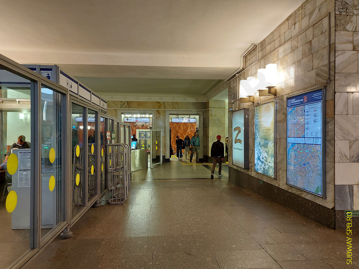 Combined Lobby of the Technological Institute-1 and -2 stations